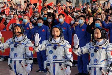 11 дни срещу 9 месеца: Как китайците засрамиха НАСА