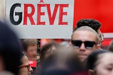 Франция се готви за обща стачка срещу проектобюджета за 2026 г.