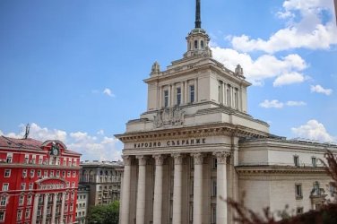 НС реши: България влиза във фонда за подкрепа на Украйна с 10 млн. евро