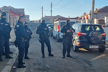 Спецакция във Варненско: Над 60 души са арестувани