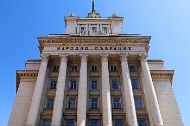 След оттеглянето на Бюджет 2026: Управляващите свикват извънреден Съвет