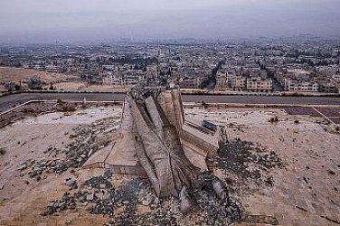 Преди година Башар Асад беше свален от власт в Сирия. Какво се случва там сега?