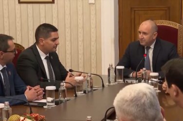 Консултации на „Дондуков“ 2: МЕЧ иска вот преди Великден