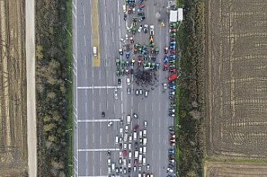 Гръцките фермери отново блокираха „Кулата – Промахон“за камиони