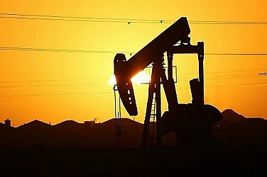 Петролът скочи с 10% за часове: Пазарът се готви за 100 долара