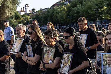 63 жертви, над 200 ранени: Северна Македония отбелязва година от трагедията в Кочани