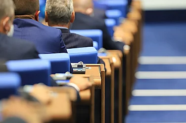 Парламентът се събира извънредно заради цените на горивата