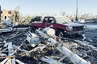 Най-малко 23-ма са загиналите след опустошителното торнадо в Мисисипи