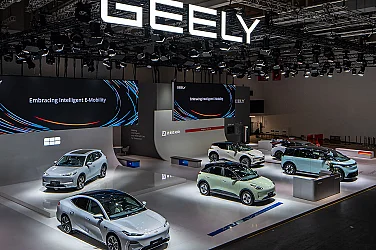 Идваме за клиентите ви: Китайските автомобилни производители настъпват в луксозния клас