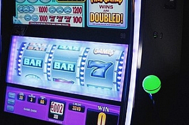 Бюджетната комисия прие забраната на реклама на хазарт в медиите, но по билбордове може