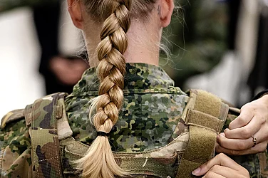 Гърция отваря сухопътните си войски за жени доброволки