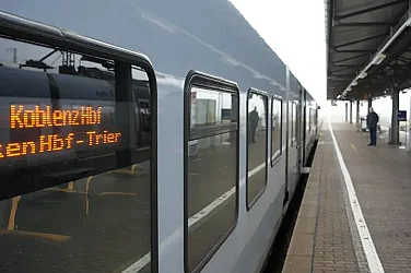 Нередовен пътник уби кондуктор във влак в Германия