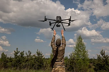 Европа трябва да промени отбраната си: Евтини дронове срещу скъпи ракети