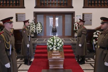 Стотици се сбогуваха с шампионa, колекционер и дарител Боян Радев