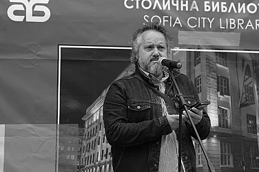 Почина поетът и писател Калин Терзийски