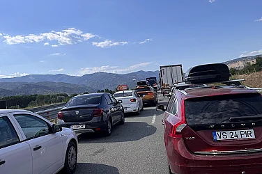 Километрично задръстване по пътя към Гърция, промени в движението