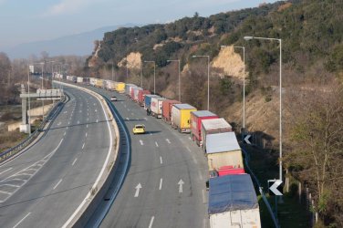 Гръцките фермери свалят пътните блокади за празниците