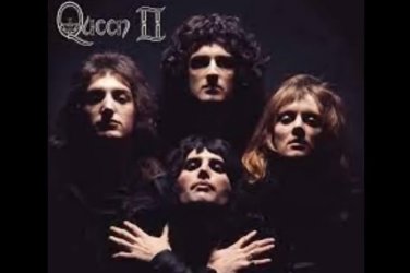 Коледен подарък от Queen след половин век