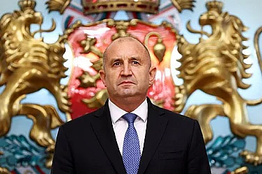 Румен Радев подава оставка утре, готви се за изборите