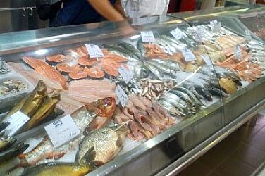 Засилени проверки в рибните магазини в навечерието на Никулден