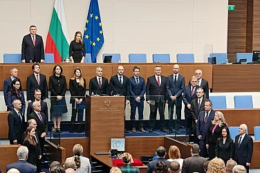 Министрите от кабинета „Гюров“ положиха клетва