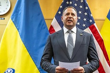 Шефът на кабинета на Зеленски подаде оставка след антикорупционна акция