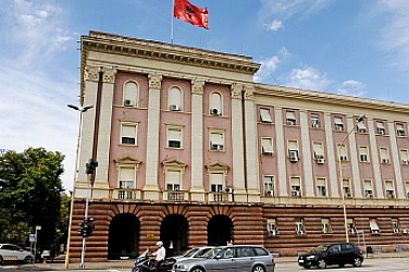 На фона на протести: Албания одобри проектозакон за равенството между половете