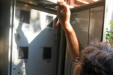 Бъг или реално потребление? Търсят софтуерен „глич“ в рекордните сметки за ток