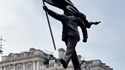 Банкси провокира Лондон с нова статуя на площада Ватерло