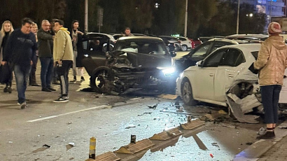 Шофьорът, помел 6 автомобила в центъра на София, е бивш шеф в държавната „Автомагистрали“
