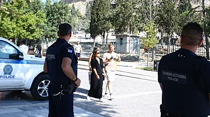 Кървава сутрин на Акропола: Раниха двама американскки туристи