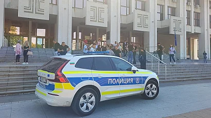 Делото срещу Бургазлиев с АТВ-то започна и го отложиха заради сигнал за бомба