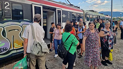 БДЖ отново на релсите на абсурда: Влак за Лом потегли без чакащите пътници
