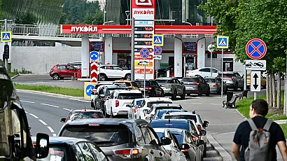 Опашки за гориво и растящо недоволство: Украинските удари променят Русия