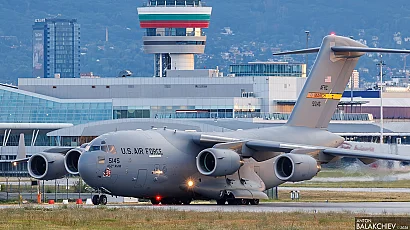 Американски военен гигант C-17 Globemaster III кацна на летище „Васил Левски“