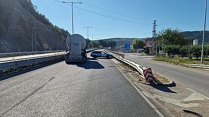 Автомобил и цистерна се удариха до Мездра на Е-79