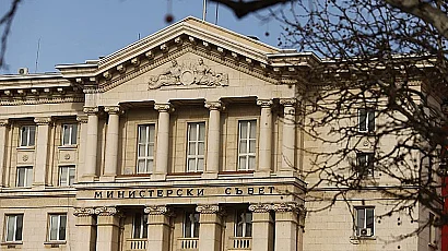 Радев разпредели ресорите на вицетата, сам ще ръководи външната политика и отбраната