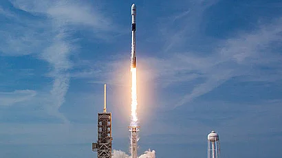 Мъск търси свеж капитал, SpaceX излиза на борсата. Какви са рисковете за европейците?