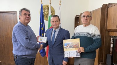 Запасните офицери наградиха кмета на Русе за приноса му към историческата памет на региона
