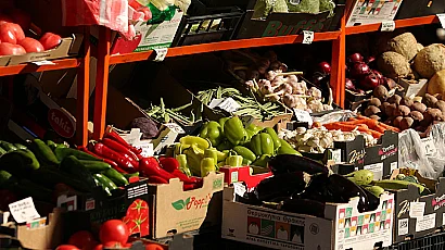 Цените на едро: Зеленчуците поевтиняват, ябълките и млечните продукти – нагоре