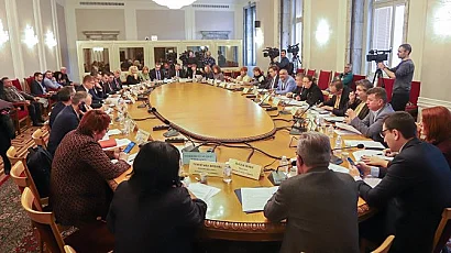 Майчинството, обезщетенията за безработица и максималната пенсия остават замразени