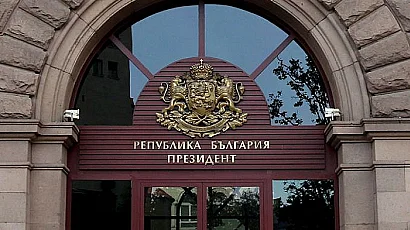 Александър Томов днес, Гюров и Кандев утре – кои са известните кандидати за президент?