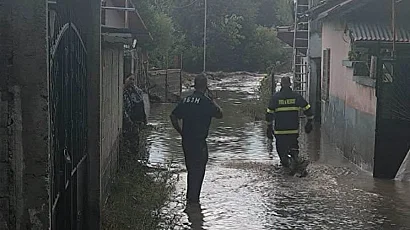 Бедственото положение в Батак и Пещера остава в сила