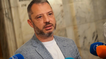 Временно ограничаване на износа на дизел и авиационно гориво предлагат от ГЕРБ, БСП, ИТН и "ДПС - НН"