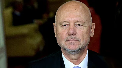 Тагарев критикува позволението за руски самолет и липсата на реакция за руския дрон