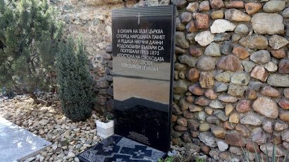 Имаше и това: Ленин или Левски? Да посещаваме и гроба, освен паметника на Дякона