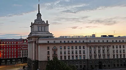 Депутатите гласуват окончателно новия дълг от 3,8 млрд. евро