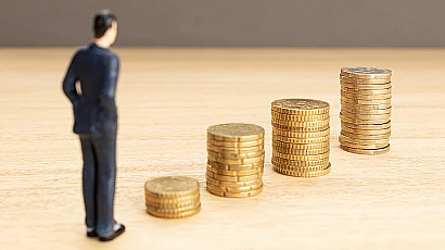 Бум на борсата: Защо 18 000 българи вече избират акциите пред имотите