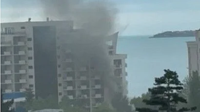 Пожар в хотел в Слънчев бряг, евакуират хора от сградата
