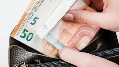 Синдикати и работодатели се договориха по четири индикатора за минималната заплата